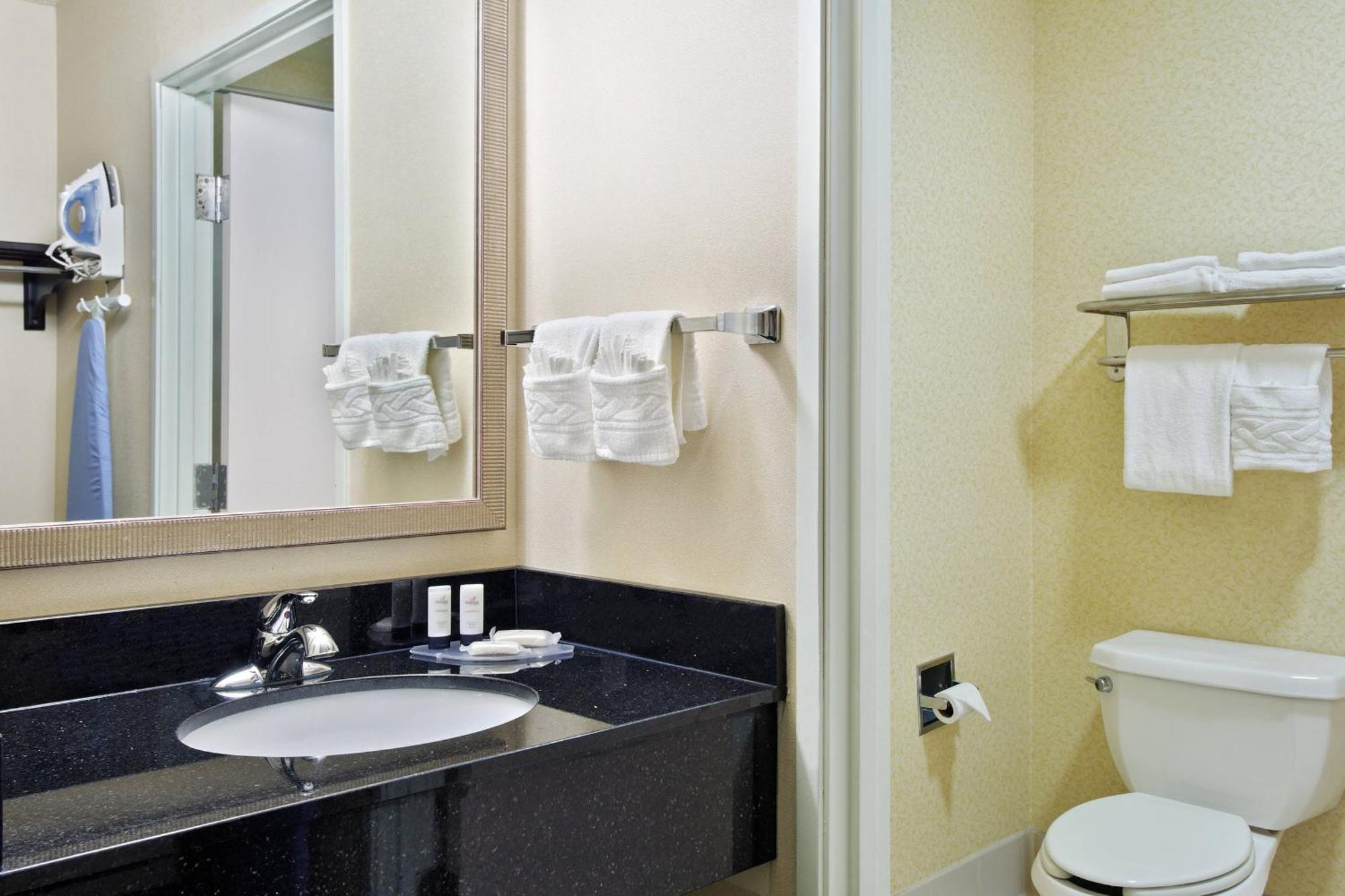 Fairfield And By Marriott Tampa Brandon Hotel Heartland