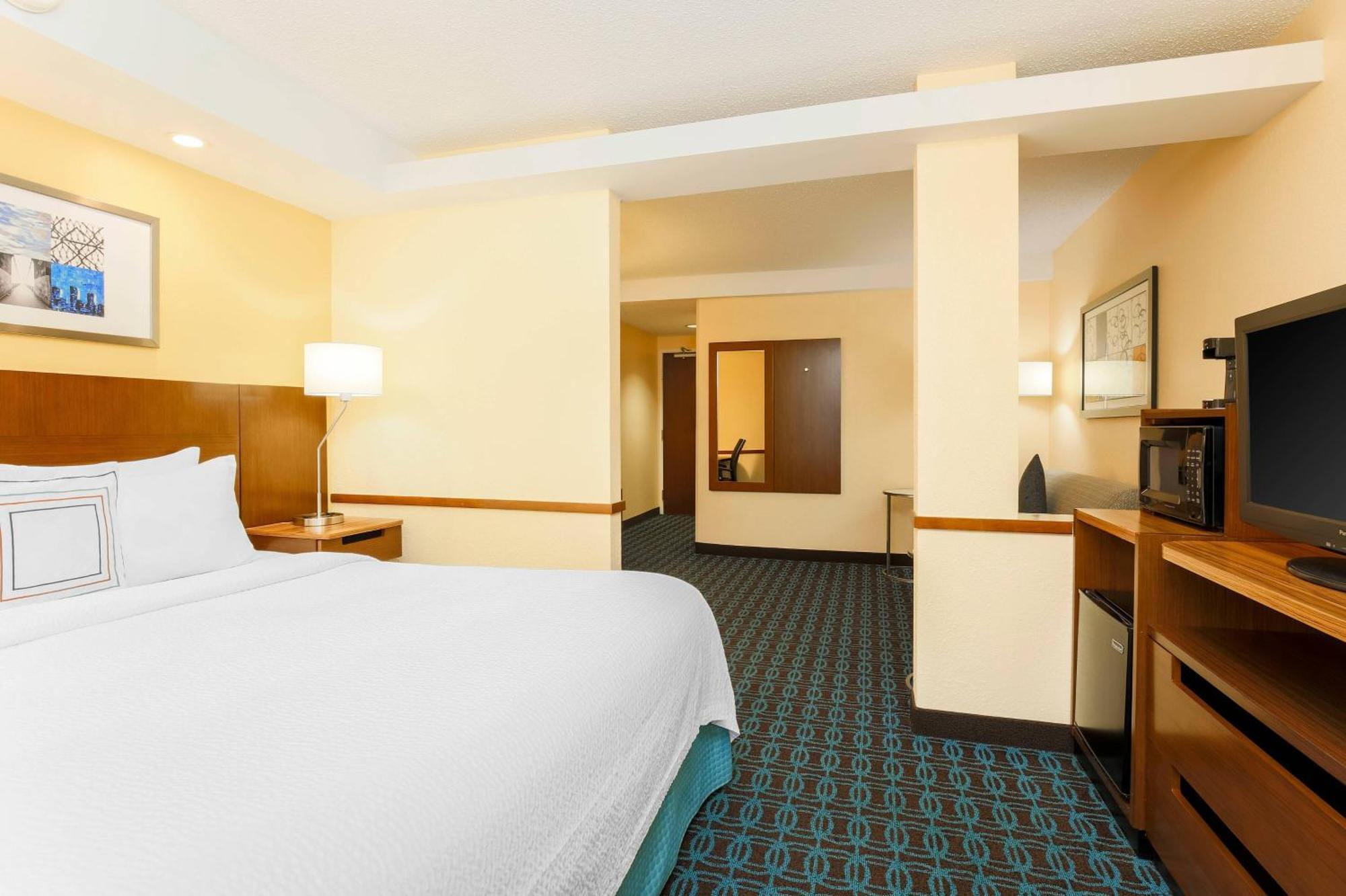 Hotel Fairfield And By Marriott Tampa Brandon Heartland