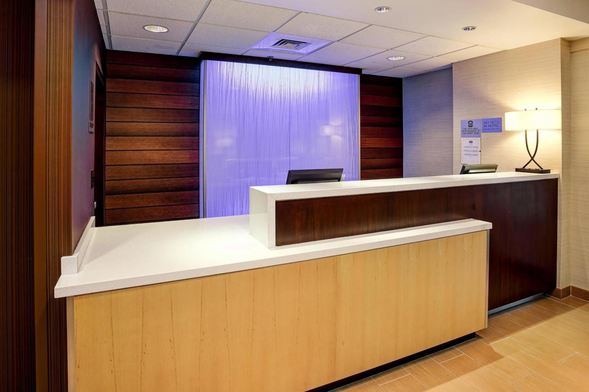 Fairfield And By Marriott Tampa Brandon 3* Heartland